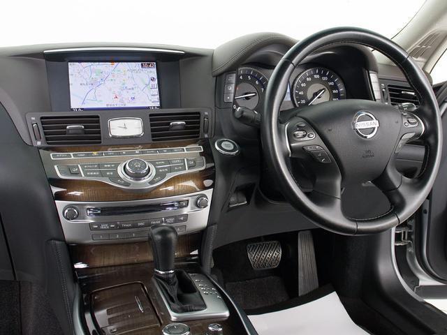 シーマ ハイブリッド VIP (禁煙車)(サンルーフ)(インテリジェントクルーズ)(エマージェンシーブレーキ)(黒本革)(オットマン)(後席コントロールパネル)(シートヒーター)(エアシート)(HDDナビ)(Bluetooth)(33枚目)