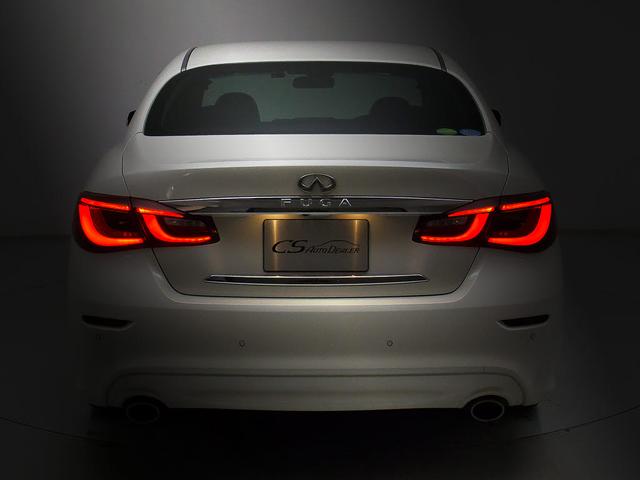 フーガハイブリッド ベースグレード　（後期型）（アラウンドビュー）（インテリジェントクルーズ）（エマージェンシーブレーキ）（クリアランスソナー）（ブラックハーフレザー）（助手席オットマン）（ＬＥＤヘッドライト）（ＨＤＤマルチナビ）（18枚目）