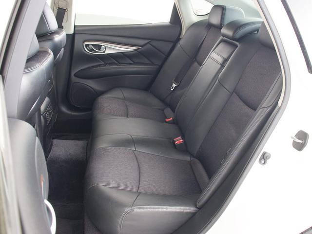 フーガハイブリッド ベースグレード　（後期型）（アラウンドビュー）（インテリジェントクルーズ）（エマージェンシーブレーキ）（クリアランスソナー）（ブラックハーフレザー）（助手席オットマン）（ＬＥＤヘッドライト）（ＨＤＤマルチナビ）（28枚目）