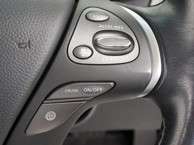 インテリジェントクルーズコントロール　　ミリ波レーダーと単眼カメラで先行車を認識し、車速に応じた車間距離を保ちながら追従走行を支援します。