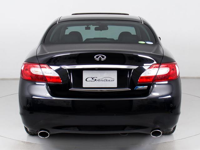 クリアランスソナーが付いています！フロント＆リアにセンサーがあり、障害物に近づくと警告音が鳴りドライバーへお知らせ！すごく便利な人気装備です！！