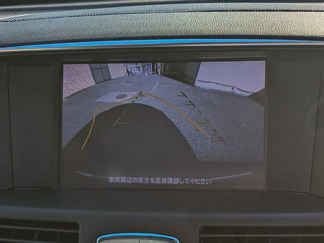 ★バックカメラ！駐車時など後方確認で今では必要不可欠の装備！