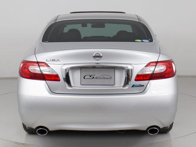 シーマ ハイブリッド　ＶＩＰ　（禁煙車）（サンルーフ）（インテリジェントクルーズ）（エマージェンシーブレーキ）（黒本革）（オットマン）（後席コントロールパネル）（シートヒーター）（エアシート）（ＨＤＤナビ）（Ｂｌｕｅｔｏｏｔｈ）（18枚目）