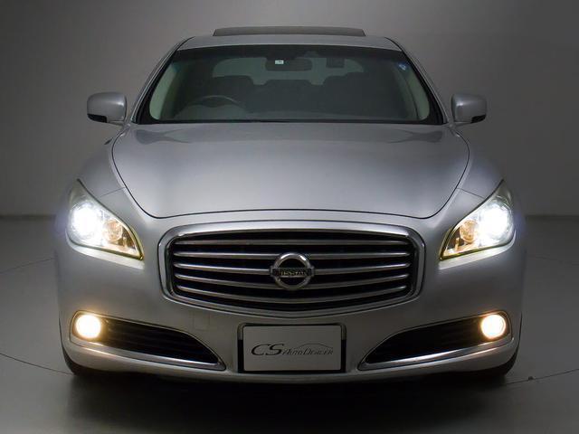 シーマ ハイブリッド　ＶＩＰ　（禁煙車）（サンルーフ）（インテリジェントクルーズ）（エマージェンシーブレーキ）（黒本革）（オットマン）（後席コントロールパネル）（シートヒーター）（エアシート）（ＨＤＤナビ）（Ｂｌｕｅｔｏｏｔｈ）（22枚目）