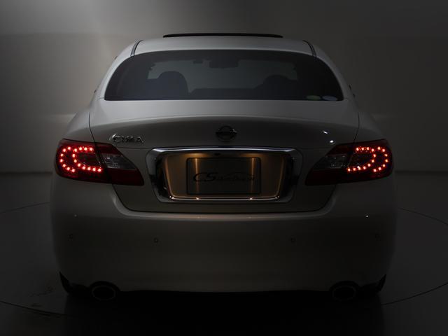 シーマ ハイブリッド　ＶＩＰ　（サンルーフ）（アラウンドビュー）（インテリジェントクルーズ）（エマージェンシーブレーキ）（黒本革シート）（エアシート）（シートヒーター）（ＨＤＤマルチナビ）（バックモニター）（Ｂｌｕｅｔｏｏｔｈ）（22枚目）