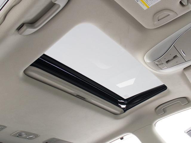 シーマ ハイブリッド　ＶＩＰ　Ｇ　（サンルーフ）（リアエンター）（ＢＯＳＥサウンドシステム）（インテリジェントクルーズ）（エマージェンシーブレーキ）（クリアランスソナー）（後席コントロールパネル）（冷暖房シート）（助手席オットマン）（5枚目）