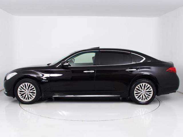 シーマ ハイブリッド　ＶＩＰ　Ｇ　（サンルーフ）（リアエンター）（ＢＯＳＥサウンドシステム）（インテリジェントクルーズ）（エマージェンシーブレーキ）（クリアランスソナー）（後席コントロールパネル）（冷暖房シート）（助手席オットマン）（15枚目）