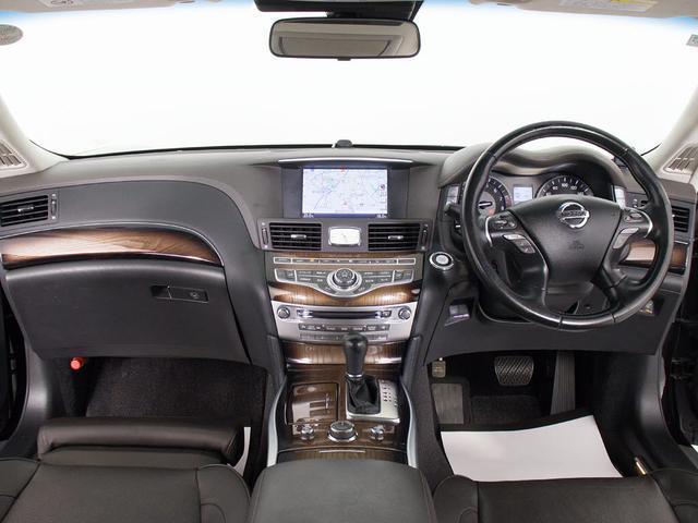 シーマ ハイブリッド　ＶＩＰ　Ｇ　（サンルーフ）（リアエンター）（ＢＯＳＥサウンドシステム）（インテリジェントクルーズ）（エマージェンシーブレーキ）（クリアランスソナー）（後席コントロールパネル）（冷暖房シート）（助手席オットマン）（25枚目）