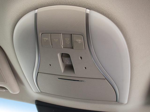 シーマ ハイブリッド　ＶＩＰ　Ｇ　（サンルーフ）（リアエンター）（ＢＯＳＥサウンドシステム）（インテリジェントクルーズ）（エマージェンシーブレーキ）（クリアランスソナー）（後席コントロールパネル）（冷暖房シート）（助手席オットマン）（38枚目）