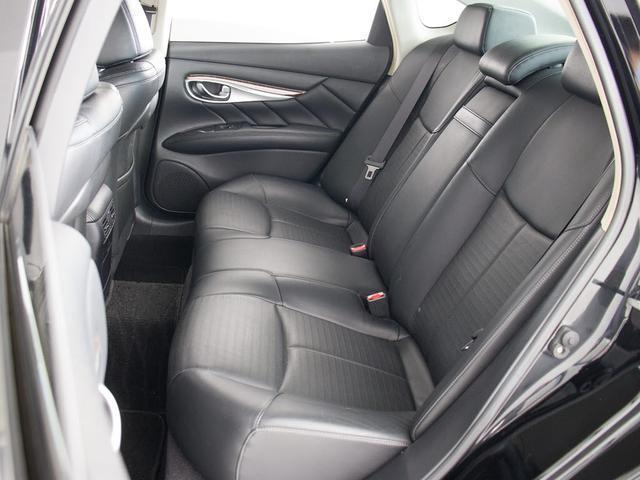 フーガ ３７０ＧＴ　タイプＳ　（２０インチアルミホイール）（純正エアロバンパー）（黒本革）（助手席オットマン）（シートヒーター）（エアシート）（ＨＤＤマルチナビ）（Ｂｌｕｅｔｏｏｔｈオーディオ）（バックモニター）（フルセグＴＶ）（27枚目）