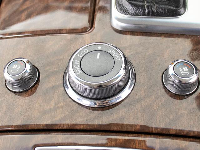 ★快適エアシート＆シートヒーターを装備しています！高級車ならではの装備です！シートが暖まる機能！シートから冷風が出る機能！どちらも付いています！！寒い冬も、暑い夏も快適にご乗車頂けますよ！！