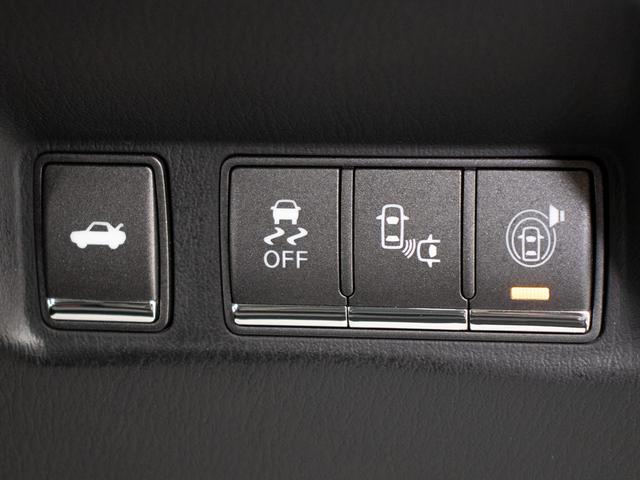 クリアランスソナーが付いています！フロント＆リアにセンサーがあり、障害物に近づくと警告音が鳴りドライバーへお知らせ！すごく便利な人気装備です！！