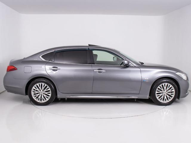 シーマ ハイブリッド VIP (禁煙車)(ワンオーナー)(サンルーフ)(BOSEサウンドスピーカー)(インテリジェントクルーズ)(後席コントロールパネル)(エアシート)(シートヒーター)(HDDマルチナビ)(Bluetooth)(18枚目)