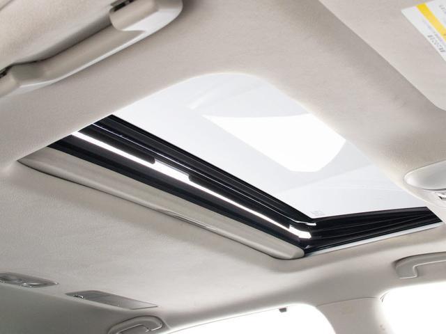 シーマ ハイブリッド VIP (禁煙車)(新品タイヤ)(サンルーフ)(インテリジェントクルーズ)(エマージェンシーブレーキ)(クリアランスソナー)(黒本革)(シートヒーター)(エアシート)(後席コントロールパネル)(HDDナビ)(6枚目)