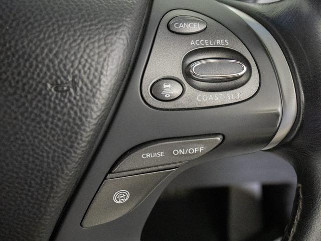 シーマ ハイブリッド VIP (禁煙車)(新品タイヤ)(サンルーフ)(インテリジェントクルーズ)(エマージェンシーブレーキ)(クリアランスソナー)(黒本革)(シートヒーター)(エアシート)(後席コントロールパネル)(HDDナビ)(8枚目)