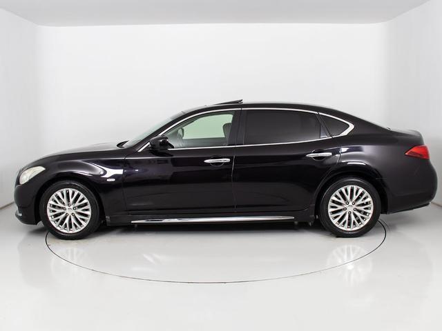 シーマ ハイブリッド VIP (禁煙車)(新品タイヤ)(サンルーフ)(インテリジェントクルーズ)(エマージェンシーブレーキ)(クリアランスソナー)(黒本革)(シートヒーター)(エアシート)(後席コントロールパネル)(HDDナビ)(16枚目)