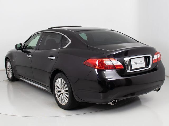 シーマ ハイブリッド VIP (禁煙車)(新品タイヤ)(サンルーフ)(インテリジェントクルーズ)(エマージェンシーブレーキ)(クリアランスソナー)(黒本革)(シートヒーター)(エアシート)(後席コントロールパネル)(HDDナビ)(17枚目)