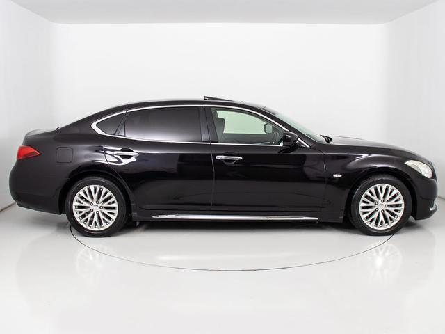 シーマ ハイブリッド VIP (禁煙車)(新品タイヤ)(サンルーフ)(インテリジェントクルーズ)(エマージェンシーブレーキ)(クリアランスソナー)(黒本革)(シートヒーター)(エアシート)(後席コントロールパネル)(HDDナビ)(20枚目)