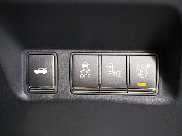 フーガハイブリッド VIP (後期型)(禁煙車)(アラウンドビュー)(BOSEサウンド)(インテリジェントクルーズ)(エマージェンシーブレーキ)(クリアランスソナー)(黒本革)(シートヒーター)(エアシート)(助手席オットマン)(14枚目)