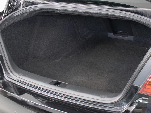 フーガ ２５０ＧＴ　（禁煙車）（後期型）（サンルーフ）（アラウンドビュー）（インテリジェントクルーズ）（エマージェンシーブレーキ）（クリアランスソナー）（ハーフレザー）（助手席オットマン）（ＨＤＤマルチナビ）（24枚目）