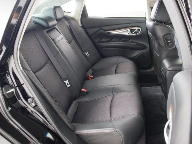 フーガ ２５０ＧＴ　（禁煙車）（後期型）（アラウンドビュー）（インテリジェントクルーズ）（エマージェンシーブレーキ）（クリアランスソナー）（ブラックハーフレザー）（助手席オットマン）（ＨＤＤナビ）（ＢＳＩ）（ＲＥＧＮＯ）（29枚目）