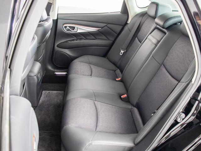 フーガ ２５０ＧＴ　（禁煙車）（後期型）（アラウンドビュー）（インテリジェントクルーズ）（エマージェンシーブレーキ）（クリアランスソナー）（ブラックハーフレザー）（助手席オットマン）（シートメモリー）（ＨＤＤナビ）（31枚目）