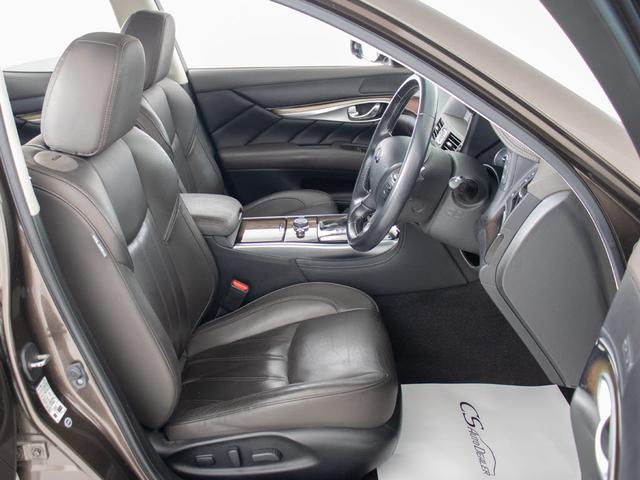 フーガハイブリッド ベースグレード　（禁煙）（後期型）（ＢＯＳＥサウンドシステム）（プレミアムインテリアパッケージ）（アラウンドビュー）（インテリジェントクルーズ）（エマージェンシーブレーキ）（黒本革）（オットマン）（ＨＤＤマルチナビ）（21枚目）