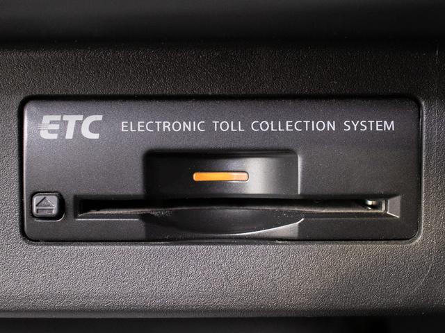 フーガハイブリッド ベースグレード　（禁煙）（後期型）（ＢＯＳＥサウンドシステム）（プレミアムインテリアパッケージ）（アラウンドビュー）（インテリジェントクルーズ）（エマージェンシーブレーキ）（黒本革）（オットマン）（ＨＤＤマルチナビ）（31枚目）