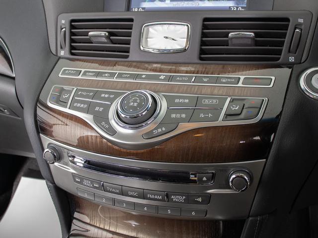 フーガハイブリッド ベースグレード　（禁煙）（後期型）（ＢＯＳＥサウンドシステム）（プレミアムインテリアパッケージ）（アラウンドビュー）（インテリジェントクルーズ）（エマージェンシーブレーキ）（黒本革）（オットマン）（ＨＤＤマルチナビ）（33枚目）