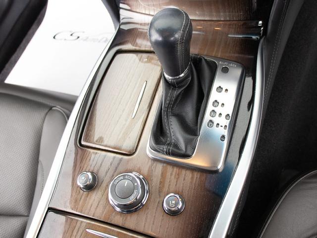 フーガハイブリッド ベースグレード　（禁煙）（後期型）（ＢＯＳＥサウンドシステム）（プレミアムインテリアパッケージ）（アラウンドビュー）（インテリジェントクルーズ）（エマージェンシーブレーキ）（黒本革）（オットマン）（ＨＤＤマルチナビ）（35枚目）