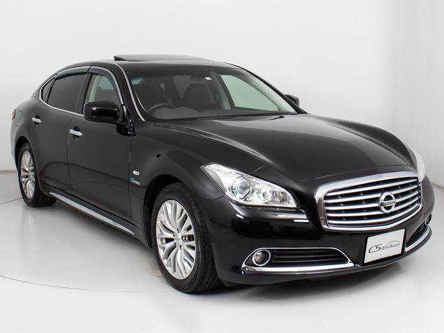 シーマ ハイブリッド　ＶＩＰ　（禁煙車）（サンルーフ）（ＢＯＳＥサウンドスピーカー）（黒本革）（インテリジェントクルーズ）（エマージェンシーブレーキ）（後席コントロールパネル）（冷暖房シート）（助手席オットマン）（ＨＤＤナビ）（20枚目）