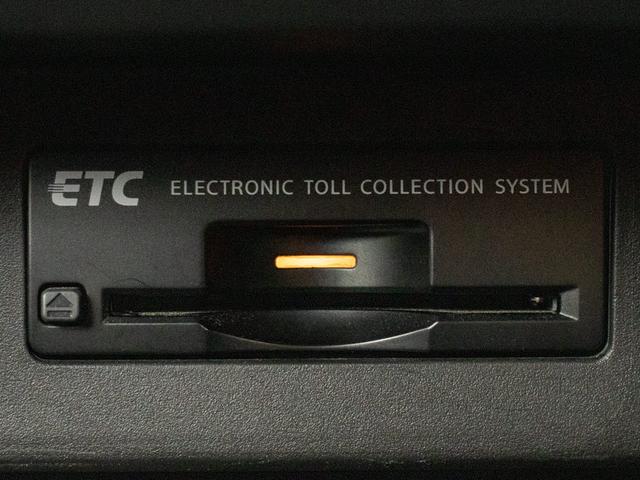 フーガハイブリッド ベースグレード　（禁煙車）（後期型）（ＢＯＳＥサウンド）（アラウンドビュー）（インテリジェントクルーズ）（エマージェンシーブレーキ）（黒本革）（シートヒーター）（エアシート）（助手席オットマン）（ＨＤＤマルチナビ）（38枚目）