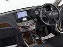 ★使いやすさや安全性を追求したステアリング周り!高級車ゆえにスイッチ類が多いのも特徴ですね!考え尽くされた配置ですぐに使いこなす事が出来ますのでご安心下さい!是非、体感してみて下さい!!