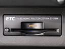 コンソール内一体型のビルトインETC装備!見た目の部分も良いですが、ETCカードの盗難防止になる設置箇所です!料金所の渋滞回避!時間帯・日によって料金の軽減を受けられます!ストレス知らずのドライブ!