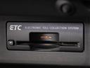 コンソール内一体型のビルトインETC装備!見た目の部分も良いですが、ETCカードの盗難防止になる設置箇所です!料金所の渋滞回避!時間帯・日によって料金の軽減を受けられます!ストレス知らずのドライブ!
