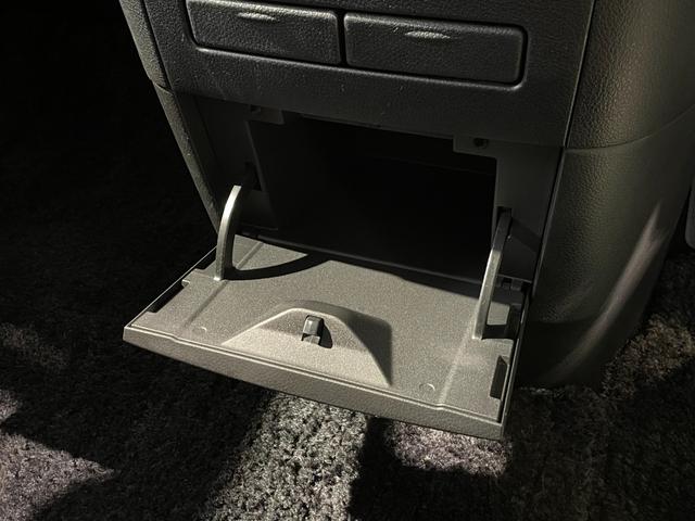 250ハイウェイスターアーバンクロム アルパインナビ アルパインフリップダウンモニター Bluetooth バックカメラ ETC オットマン 両側パワースライド 社外20インチアルミホイール 木目パネル ロールサンシェード(29枚目)