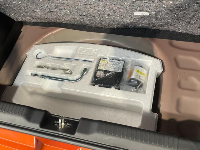 スイフト ハイブリッドRS 8インチナビ 前後ドラレコ バックカメラ ETC 純正16インチアルミホイール スズキセーフティサポート 純正フロアマット パドルシフト クルーズコントロール サイドバイザー フューエルリッドカバー(33枚目)