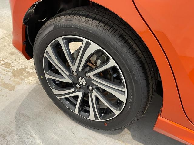 スイフト ハイブリッドRS 8インチナビ 前後ドラレコ バックカメラ ETC 純正16インチアルミホイール スズキセーフティサポート 純正フロアマット パドルシフト クルーズコントロール サイドバイザー フューエルリッドカバー(45枚目)