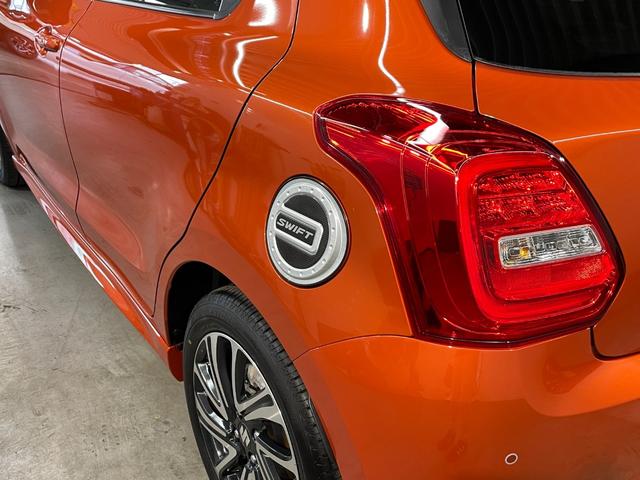 スイフト ハイブリッドRS 8インチナビ 前後ドラレコ バックカメラ ETC 純正16インチアルミホイール スズキセーフティサポート 純正フロアマット パドルシフト クルーズコントロール サイドバイザー フューエルリッドカバー(48枚目)