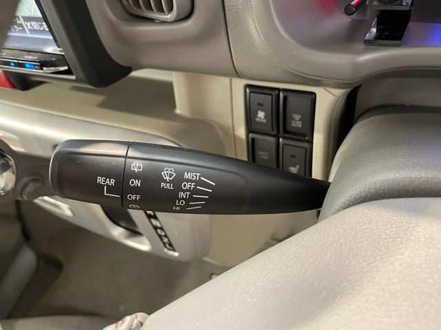 エブリイワゴン ＰＺターボスペシャル　８インチナビ　バックカメラ　ＥＴＣ　デジタルミラー　両側パワースライド　オートステップ　シートヒーター　ＵＳＢソケット　キーフリー　Ｂｌｕｅｔｏｏｔｈ　地デジ　純正フロアマット　サイドバイザー（10枚目）