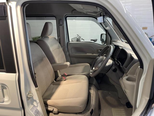 エブリイワゴン ＰＺターボスペシャル　８インチナビ　バックカメラ　ＥＴＣ　デジタルミラー　両側パワースライド　オートステップ　シートヒーター　ＵＳＢソケット　キーフリー　Ｂｌｕｅｔｏｏｔｈ　地デジ　純正フロアマット　サイドバイザー（15枚目）