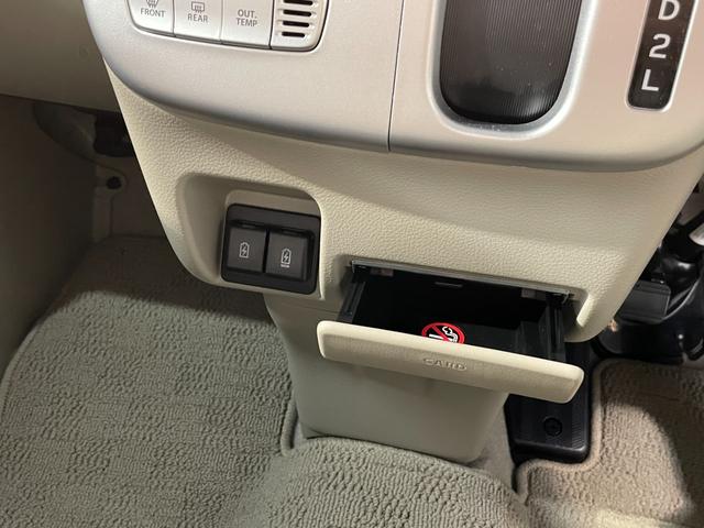 エブリイワゴン ＰＺターボスペシャル　８インチナビ　バックカメラ　ＥＴＣ　デジタルミラー　両側パワースライド　オートステップ　シートヒーター　ＵＳＢソケット　キーフリー　Ｂｌｕｅｔｏｏｔｈ　地デジ　純正フロアマット　サイドバイザー（24枚目）