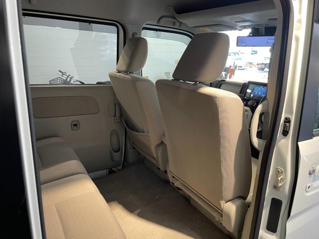 エブリイワゴン ＰＺターボスペシャル　８インチナビ　バックカメラ　ＥＴＣ　デジタルミラー　両側パワースライド　オートステップ　シートヒーター　ＵＳＢソケット　キーフリー　Ｂｌｕｅｔｏｏｔｈ　地デジ　純正フロアマット　サイドバイザー（28枚目）