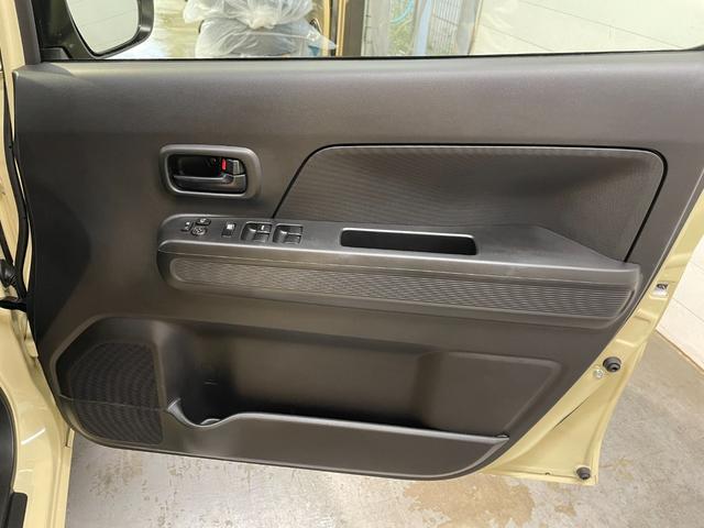 ワゴンR FX FX(4名) 試乗車 禁煙車 CDチューナー キーフリー オートエアコン シートヒーター プッシュスタート オートライト スズキセーフティ ラジオ(7枚目)