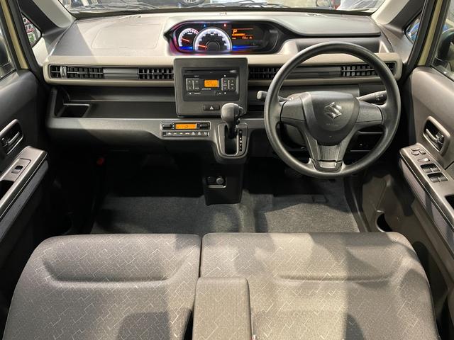 ワゴンR FX FX(4名) 試乗車 禁煙車 CDチューナー キーフリー オートエアコン シートヒーター プッシュスタート オートライト スズキセーフティ ラジオ(9枚目)