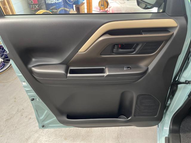 スペーシア ハイブリッドＧ　スズキセーフティー　プッシュスタート　キーフリー　オートエアコン　ステアリングリモコン　スライドドア　オートライト　レベライザー　禁煙車　高年式　試乗車（28枚目）