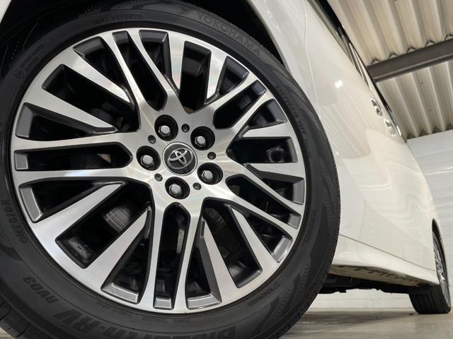 ヴェルファイア ２．５Ｚ　Ｇエディション　サンルーフアルパインナビ　フリップダウン　ＥＴＣ　バックカメラ　ドラレコ　シートヒーター　純正１８インチアルミホイール　革シート　　パワーバックドア　パワーシート　オットマン　ナノイー　ＡＣ１００Ｖ（3枚目）