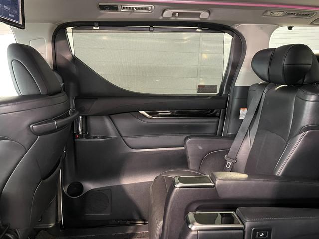 ヴェルファイア ２．５Ｚ　Ｇエディション　サンルーフアルパインナビ　フリップダウン　ＥＴＣ　バックカメラ　ドラレコ　シートヒーター　純正１８インチアルミホイール　革シート　　パワーバックドア　パワーシート　オットマン　ナノイー　ＡＣ１００Ｖ（40枚目）