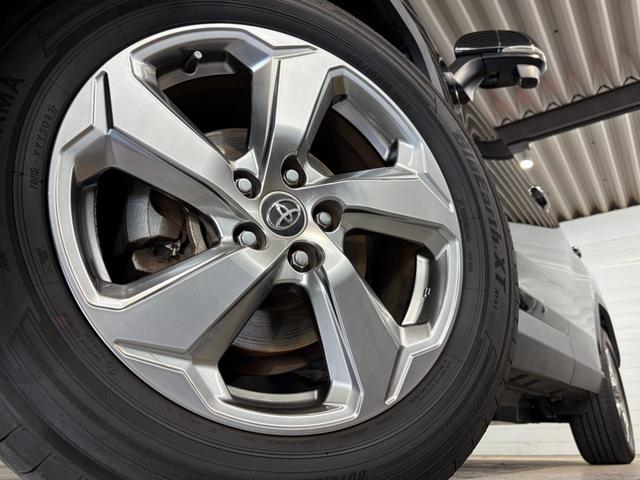 ＲＡＶ４ Ｇ　純正９インチナビ　前後ドラレコ　パワーゲート　ステアリングヒーター　シートヒーター　ＵＳＢソケット　パワーシート　オートハイビーム　純正１８インチアルミホイール　革シート　電動パーキング（4枚目）
