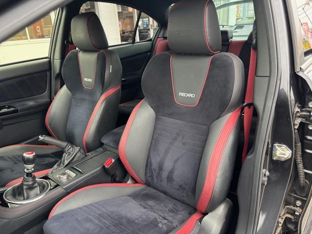 ＷＲＸ ＳＴＩ ＳＴＩ　タイプＳ　アドバンスドセイフティパッケージ　ＲＯＷＥＮマフラー・テールライト　ＳＴＩリップ　ＲＥＣＡＲＯシート　１オーナー　ナビＴＶ　前後横カメラ　ドラレコ　ＥＴＣ　ブラインドスポットモニター　オートハイビーム（17枚目）